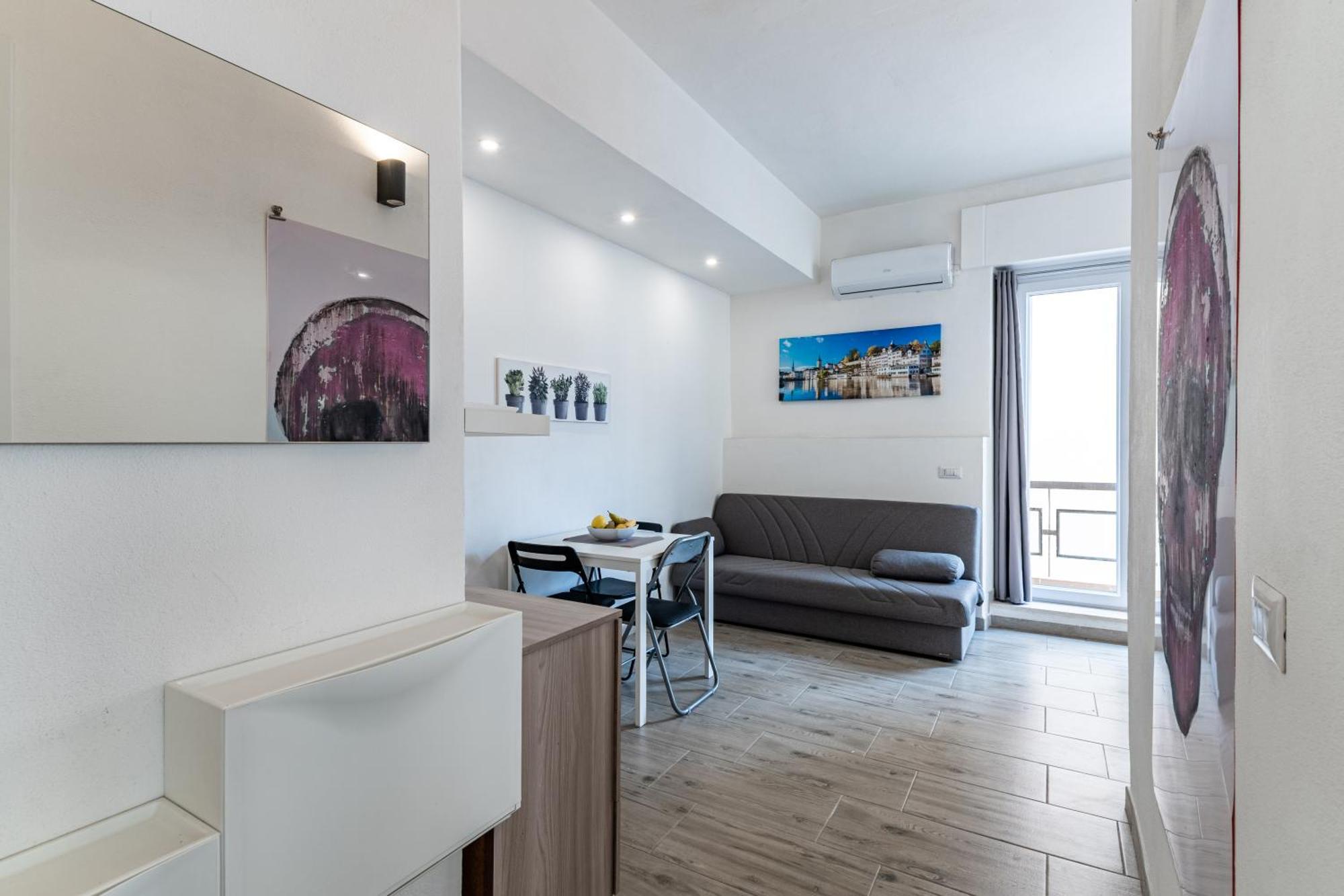 Paolo'S House Apartment Cagliari Bagian luar foto